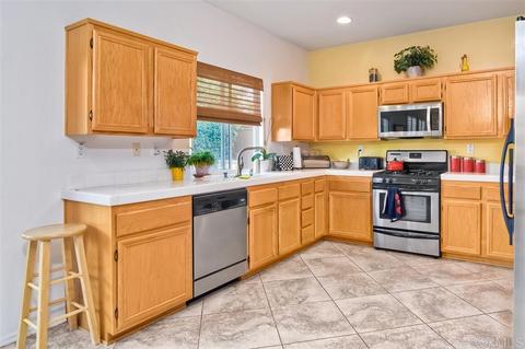 320 Alamo Way, Oceanside, CA 92057 photo 5