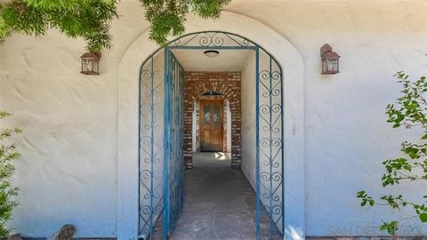 2038 E Washington Ave, Escondido, CA 92027 photo 3