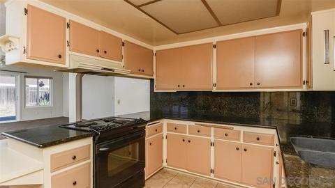 2038 E Washington Ave, Escondido, CA 92027 photo 8