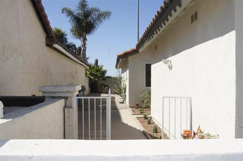 4790 Gardenia St, Oceanside, CA 92057 photo 2