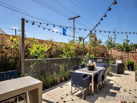 669 Grant Ct, Vista, CA 92083 photo 9