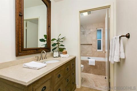 2012 Caminito Circulo Sur, La Jolla, CA 92037 photo 17