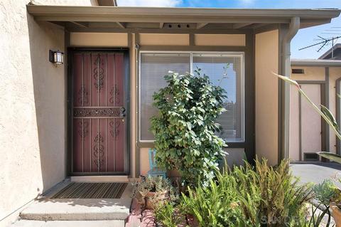 4745 Westridge Dr, Oceanside, CA 92056 photo 3