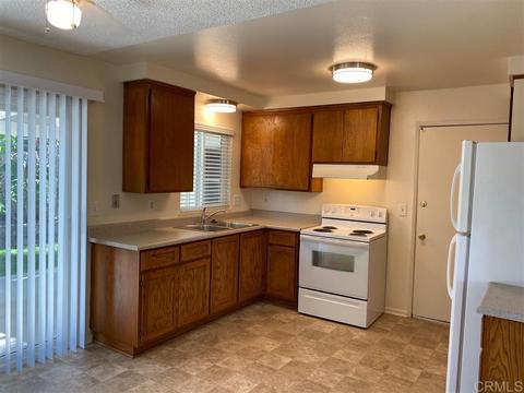 822 W 9th Ave, Escondido, CA 92025 photo 2