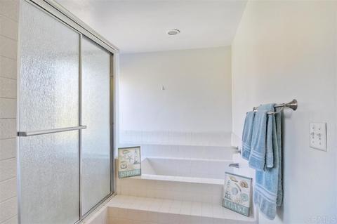 1360 Knoll Dr, Oceanside, CA 92054 photo 18