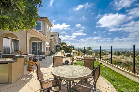 7074 Corintia St, Carlsbad, CA 92009 photo 2