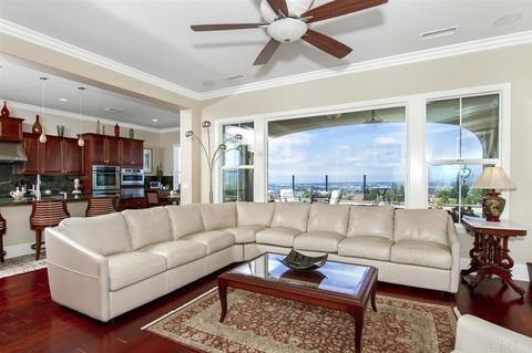 7074 Corintia St, Carlsbad, CA 92009 photo 4