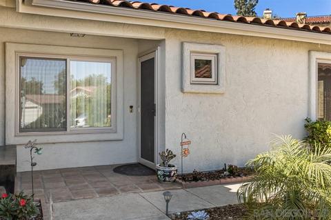1098 Avenida Campana, Fallbrook, CA 92028 photo 2