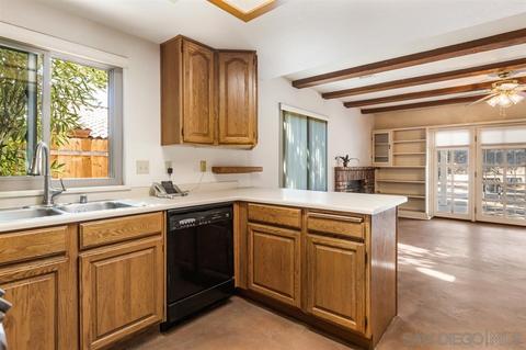 1098 Avenida Campana, Fallbrook, CA 92028 photo 11