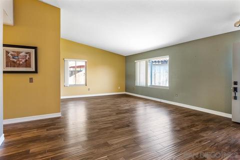 1098 Avenida Campana, Fallbrook, CA 92028 photo 5