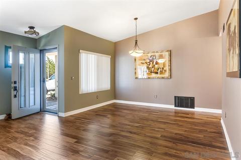 1098 Avenida Campana, Fallbrook, CA 92028 photo 4