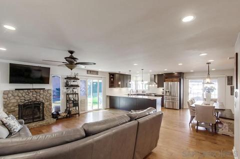 1400 Comet Ct, El Cajon, CA 92019 photo 4