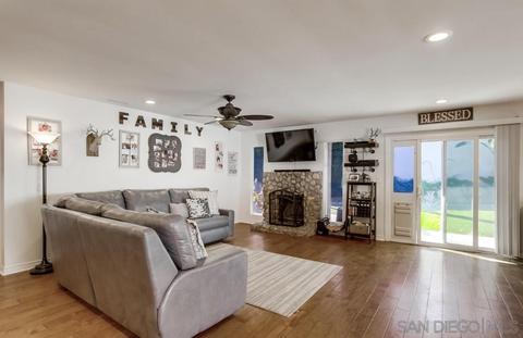1400 Comet Ct, El Cajon, CA 92019 photo 3