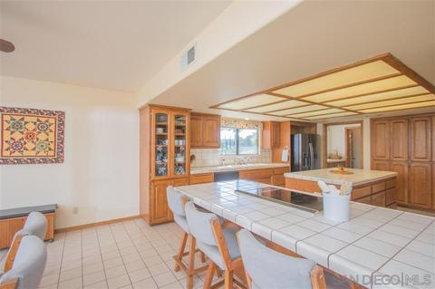 1453 Chase Ln, El Cajon, CA 92020 photo 10
