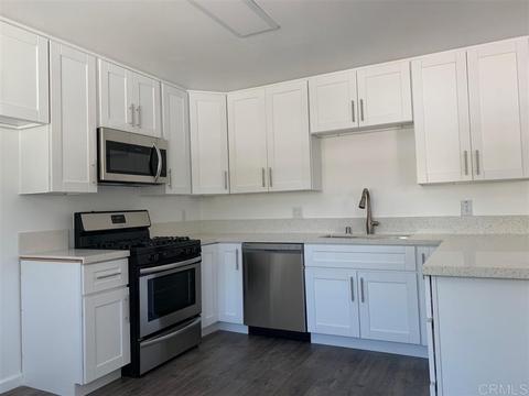 5005 Macario Dr, Oceanside, CA 92057 photo 2