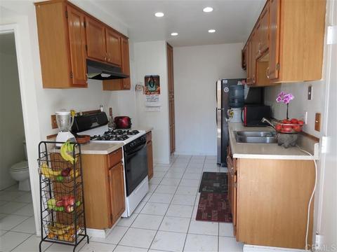 1193 Madera Ln, Vista, CA 92084 photo 4