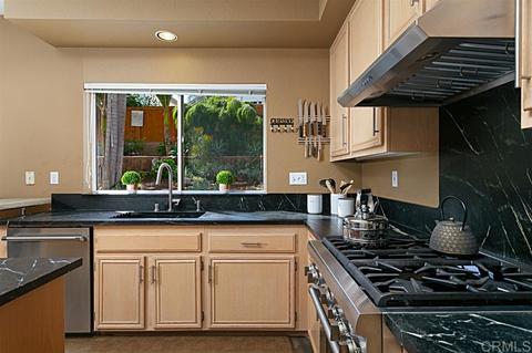 2217 Brookhaven Pass, Vista, CA 92081 photo 10