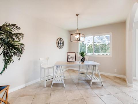 645 Crescent Ct, Vista, CA 92084 photo 7