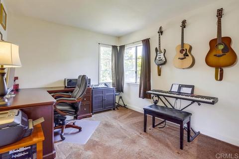 2485 Moonlight Gln, Escondido, CA 92026 photo 18