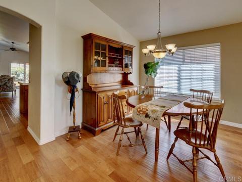 1040 Funquest Dr, Fallbrook, CA 92028 photo 6