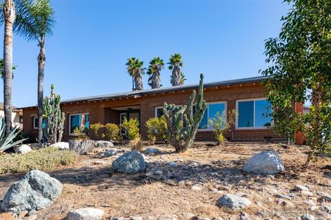 1062 W 5th Ave, Escondido, CA 92025 photo 1