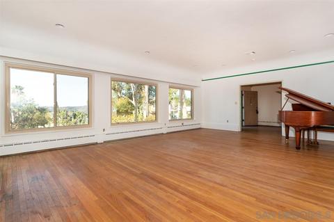 1062 W 5th Ave, Escondido, CA 92025 photo 2