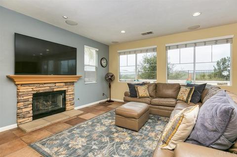1115 Greenway Rd, Oceanside, CA 92057 photo 7