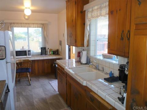 1469 Burroughs St, Oceanside, CA 92054 photo 2