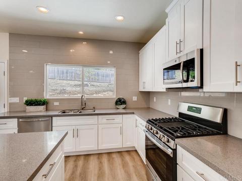 2230 Sunset Dr, Escondido, CA 92025 photo 4