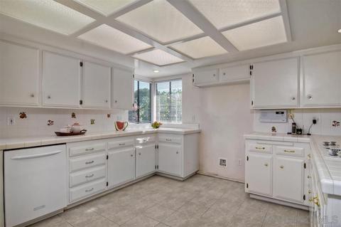 10905 Treeside, Escondido, CA 92026 photo 8