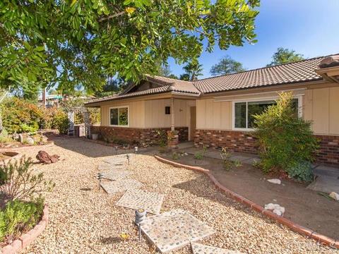 110 Alva Ln, Fallbrook, CA 92028 photo 2