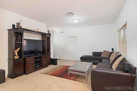 1810 Mcdougal, El Cajon, CA 92021 photo 4