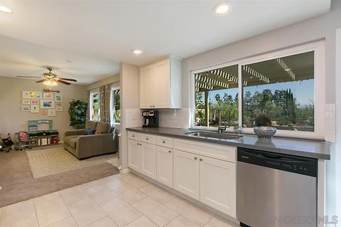 9605 Medina Dr, Santee, CA 92071 photo 10