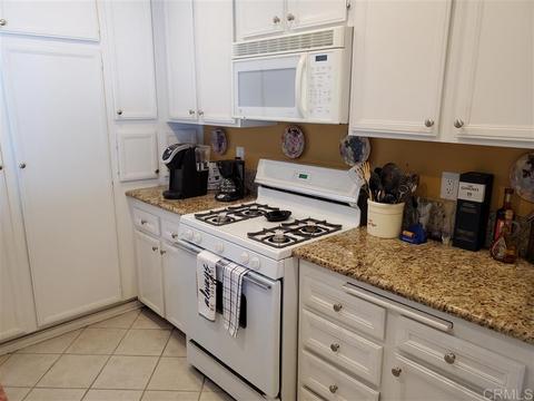 1050 Nightingale Pl, Escondido, CA 92027 photo 7