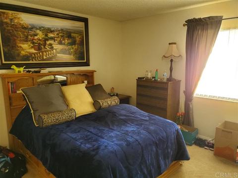1050 Nightingale Pl, Escondido, CA 92027 photo 5