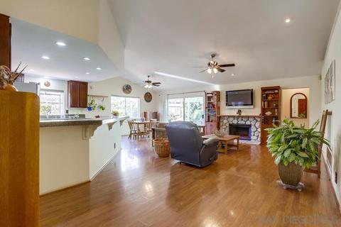 696 Dane Dr, San Marcos, CA 92069 photo 2