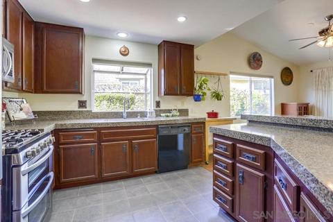 696 Dane Dr, San Marcos, CA 92069 photo 8