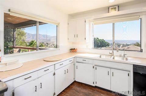 1211 Maria Ave, Spring Valley, CA 91977 photo 8