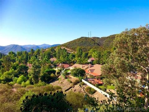 2109 Creekside Pl, Escondido, CA 92029 photo 2