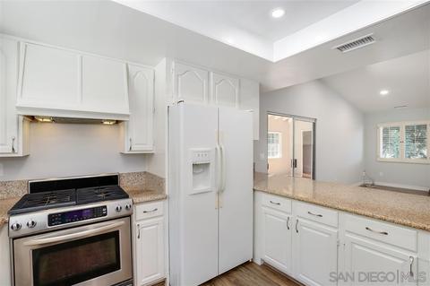 2531 Los Alisos S, Fallbrook, CA 92028 photo 4