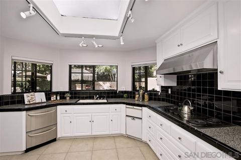 4558 Conrad Dr, La Mesa, CA 91941 photo 17