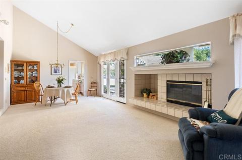 2541 Shamrock Way, Escondido, CA 92025 photo 2