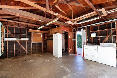 118 E Renette, El Cajon, CA 92020 photo 4