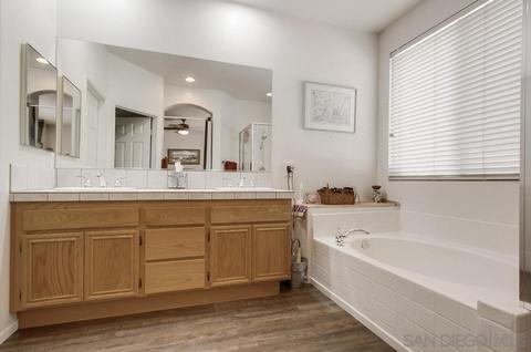 13862 Cheryl Creek Dr, El Cajon, CA 92021 photo 4