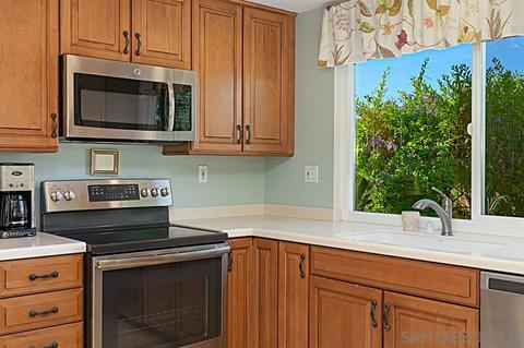 2616 Cabrillo Pl, Carlsbad, CA 92008 photo 9