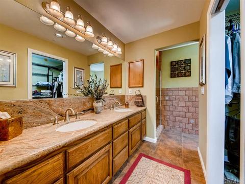 1560 Vista Del Lago, Fallbrook, CA 92028 photo 13