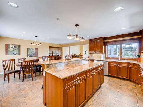 1560 Vista Del Lago, Fallbrook, CA 92028 photo 8