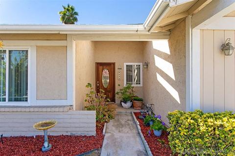 4235 La Tiera Dr, Oceanside, CA 92056 photo 2