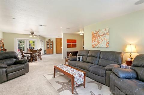 4235 La Tiera Dr, Oceanside, CA 92056 photo 4