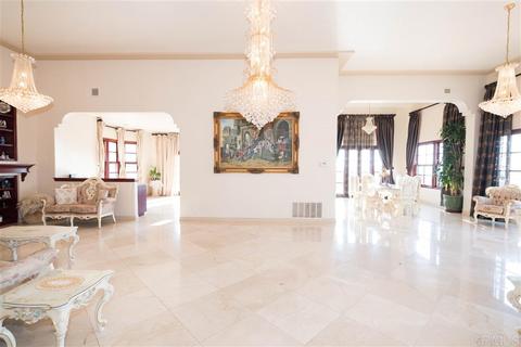 1464 Burris Dr, El Cajon, CA 92019 photo 9